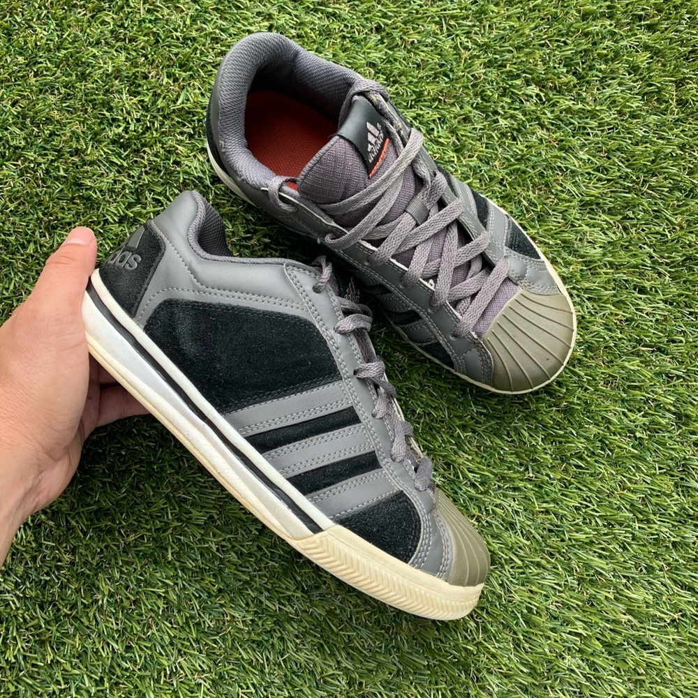 Adidas shelltoe grey black youth grade school size 5 used